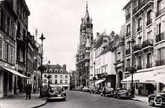 60 Compiegne Place de L Hotel de Ville II